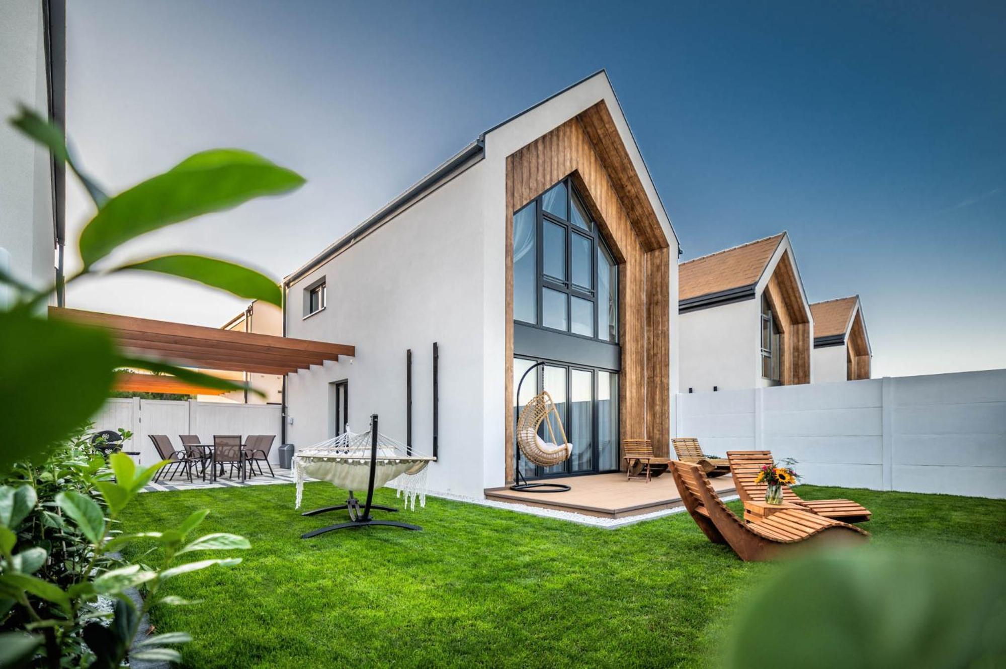 Olivina Park Spa - Domki Z Dostepem Do Krytego Basenu, Saun, Wyzywienia I Atrakcji Dla Dzieci Нехоже Экстерьер фото